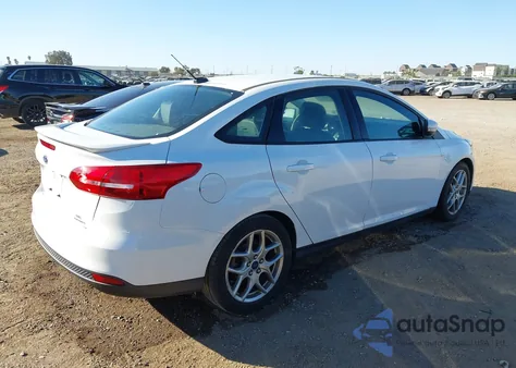 2015 Ford Focus Se z USA, uszkodzony, nr VIN 1FADP3F21FL314051